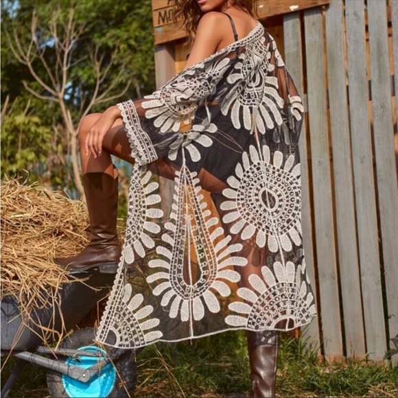 BLOWOUT SALE! 2 LEFT ! Embroidered Mesh Long Kimono - Picture 8 of 8